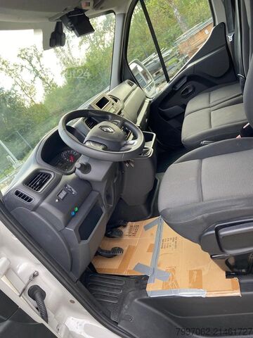 Furgão de painéis Renault Master STX