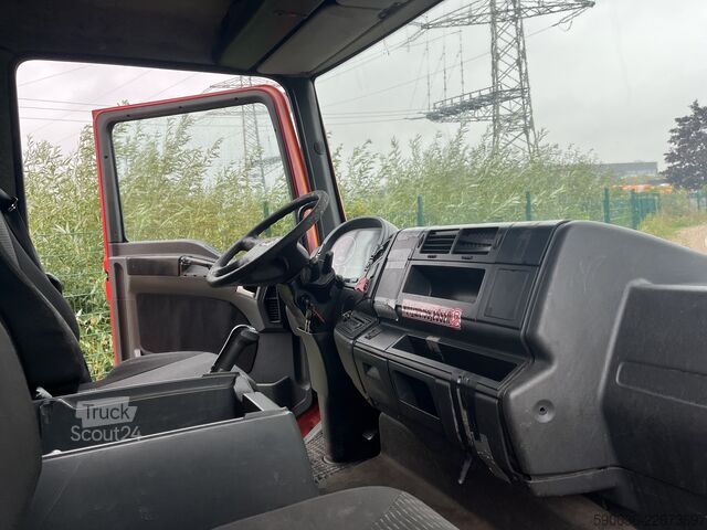 Vrachtwagen met bakwagen MAN TGL 10.180, Blatt / Blatt, Koffer, LBW