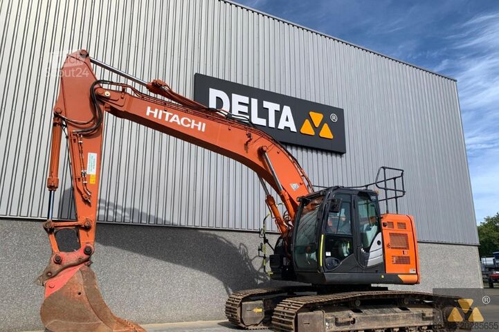 Raupenbagger Hitachi ZX225USLC-6
