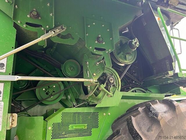 Moissonneuse-batteuse John Deere T560 HM