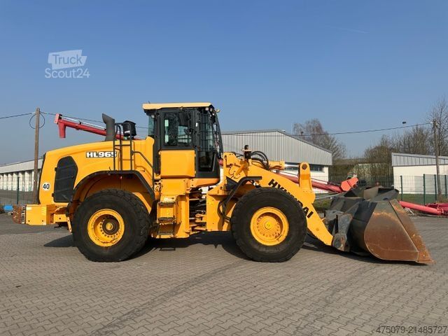 Wiellader HYUNDAI HL 965