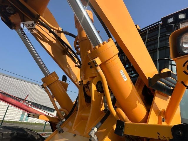 Wiellader HYUNDAI HL 965