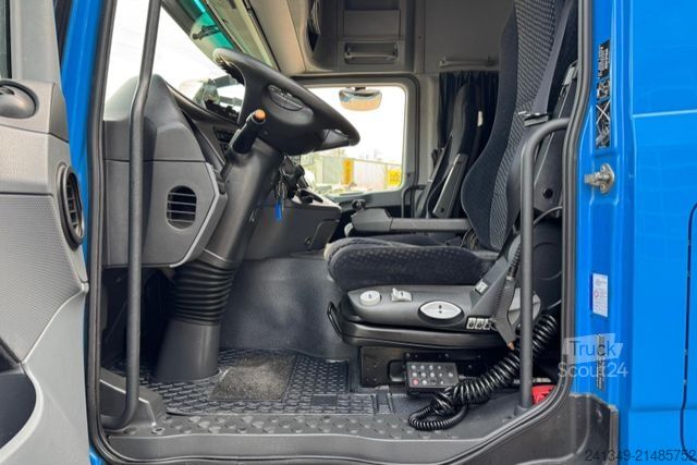 Box truck MERCEDES-BENZ Actros 1832 4x2 Isotherm