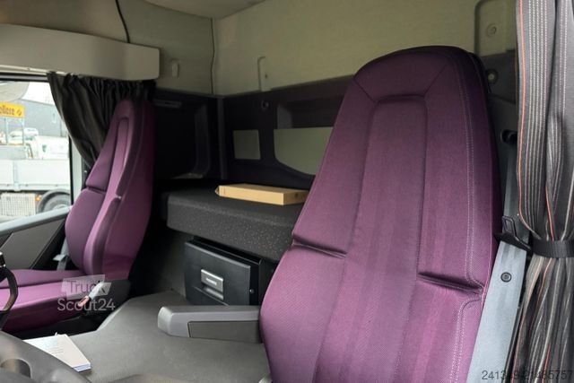 Kutu kamyonu VOLVO FM-380 4x2 Koffer