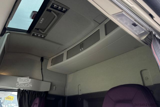 Kutu kamyonu VOLVO FM-380 4x2 Koffer