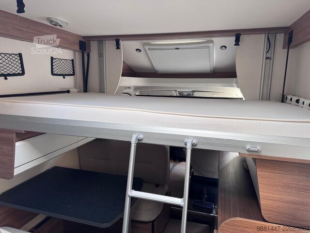 Yarı entegre karavan Pilote P696 Expression