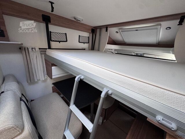Yarı entegre karavan Pilote P696 Expression