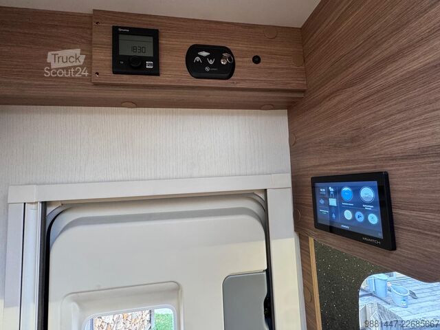 Yarı entegre karavan Pilote P696 Expression