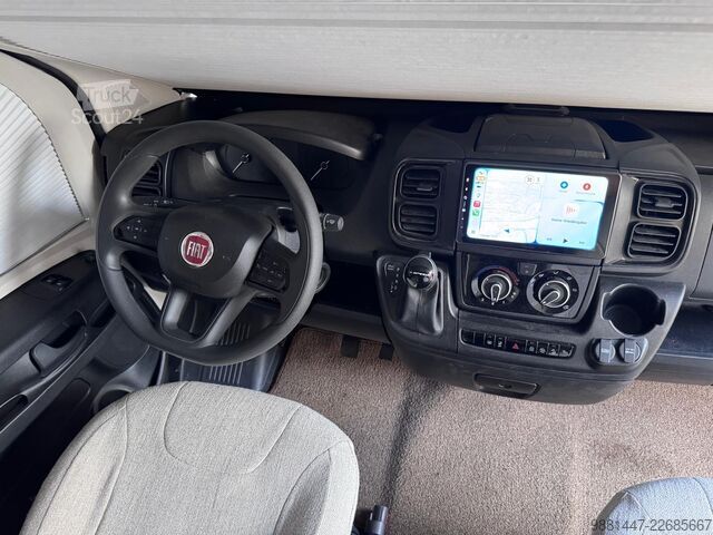 Yarı entegre karavan Pilote P696 Expression
