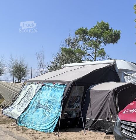 Yarı entegre karavan Pilote P696 Expression
