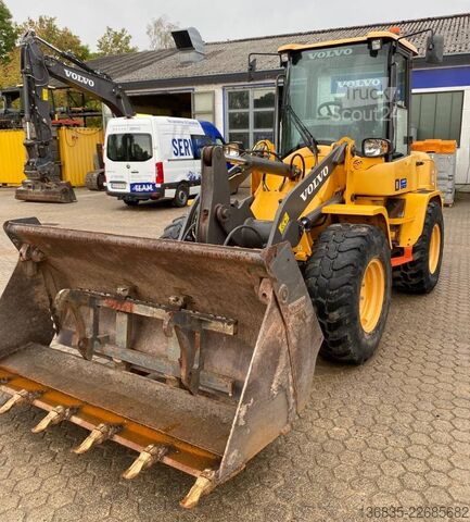 Nakladalnik Volvo L 30 G