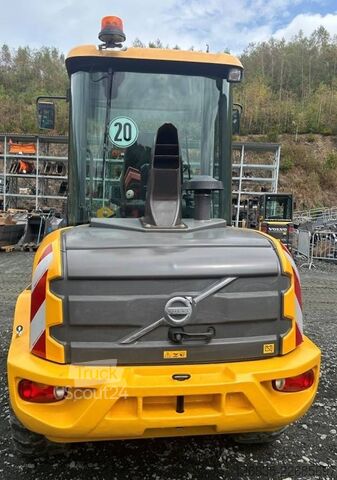 Nakladalnik Volvo L 30 G