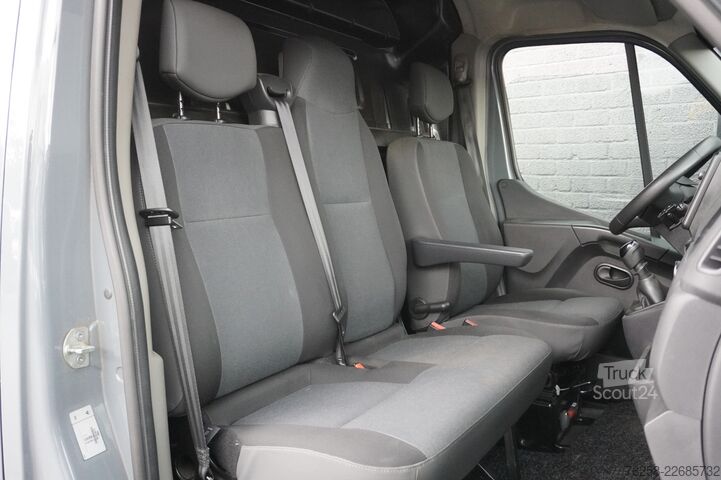 панелен ван Renault Master 2.3 dCi 135PK EURO 6 - Airco - Navi - Cr...