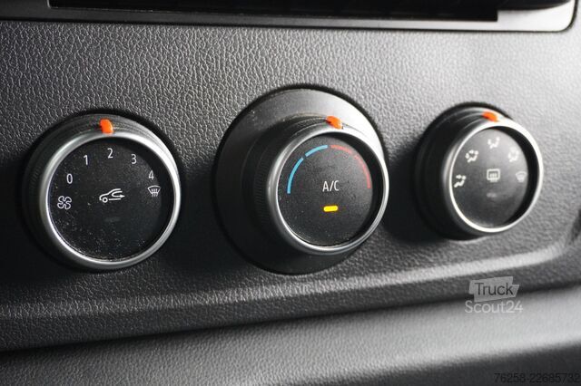 панелен ван Renault Master 2.3 dCi 135PK EURO 6 - Airco - Navi - Cr...