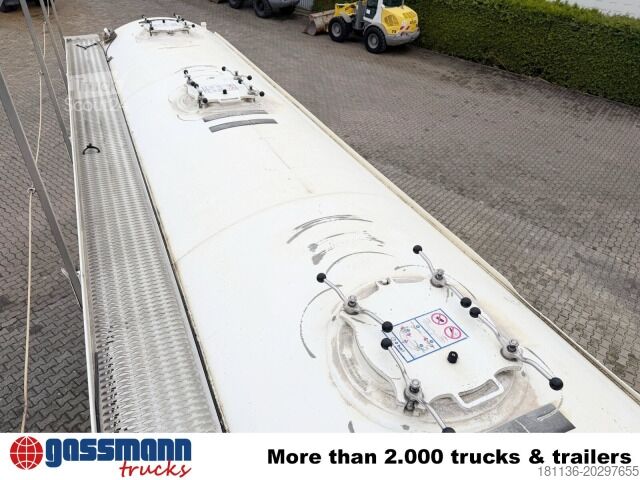 Semiremorcă siloz Feldbinder EUT 38.3-3, Liftachse, 3 Kammern, ca. 38.000l