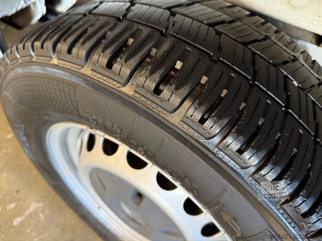 Furgone MERCEDES-BENZ Sprinter III Kasten RWD/AWD 311/315/317/319 CDI