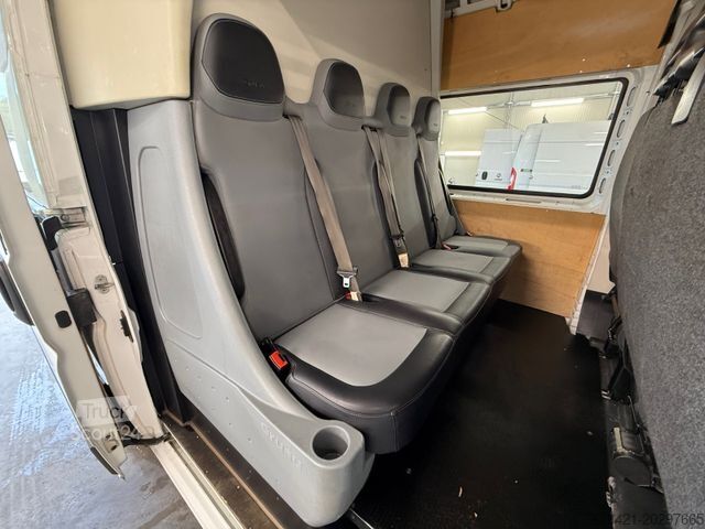 Dobozos furgon PEUGEOT Boxer L2H2 DOKA 7seats+AHK+new timing belt