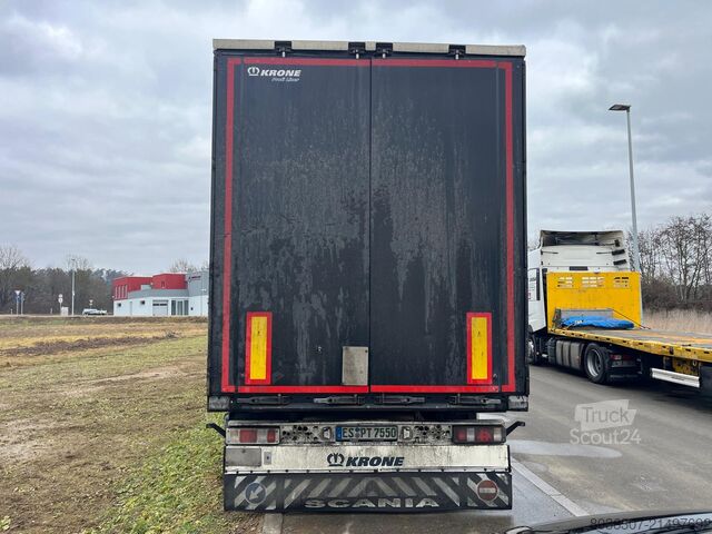 Tautliner de 13,6 m KRONE SD
