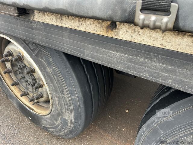 Tautliner de 13,6 m KRONE SD