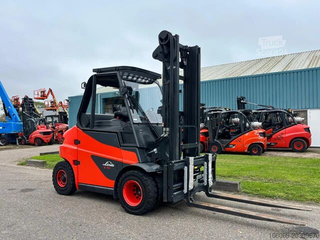 Gaffeltruck Linde E70-01