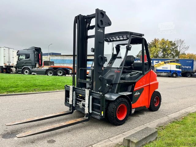 Gaffeltruck Linde E70-01