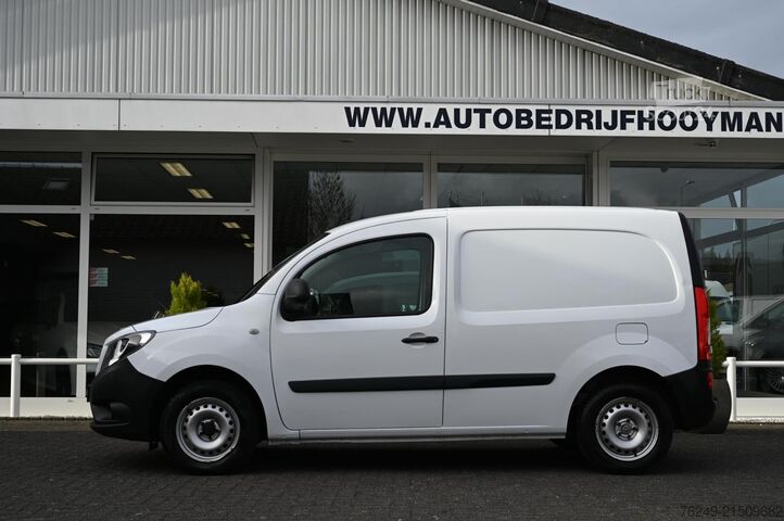 High-roof van Mercedes-Benz Citan 109 CDI Airco Navi Camera Trekhaak Cruise...