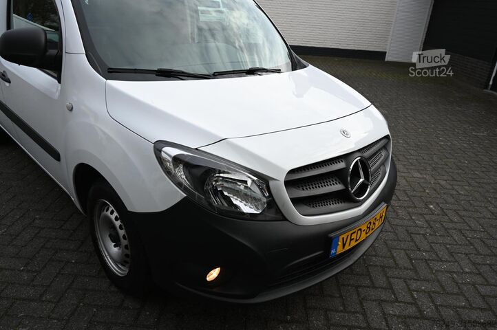 High-roof van Mercedes-Benz Citan 109 CDI Airco Navi Camera Trekhaak Cruise...