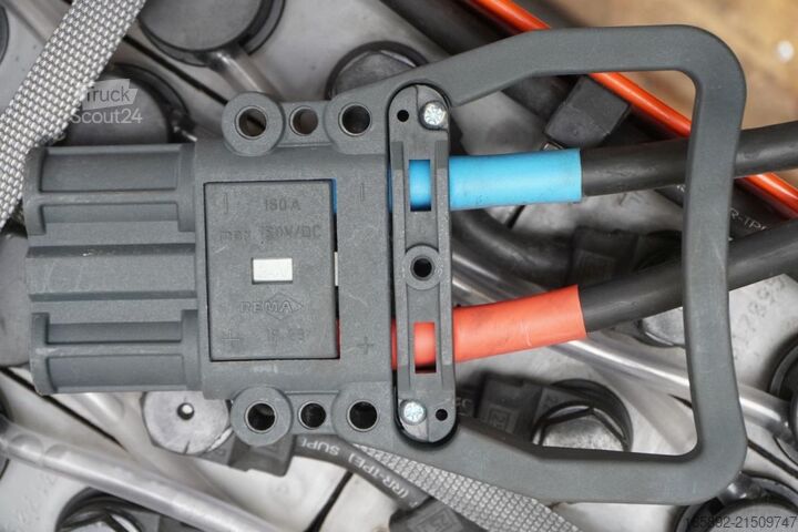 Gaffeltruckbatteri GRUMA 24 Volt 2 PzS 250 Ah