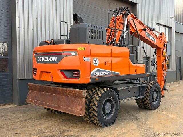 Kolesni bager Develon DX160W-7