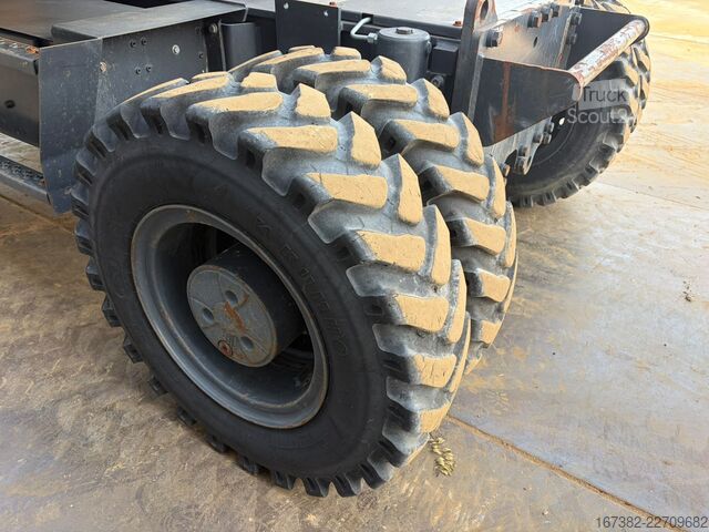 Kolesni bager Develon DX160W-7