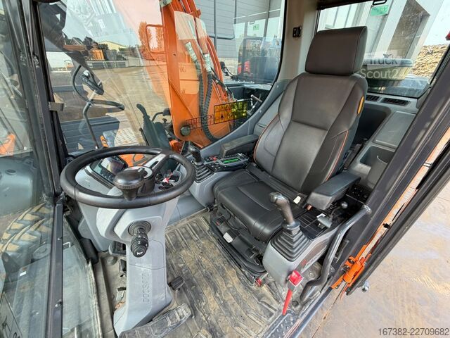 Kolesni bager Develon DX160W-7