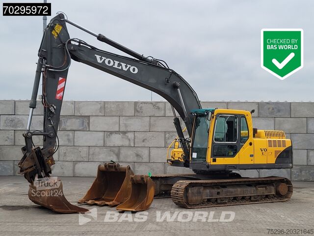 Paletli ekskavatör Volvo EC210 BLC 3 BUCKETS