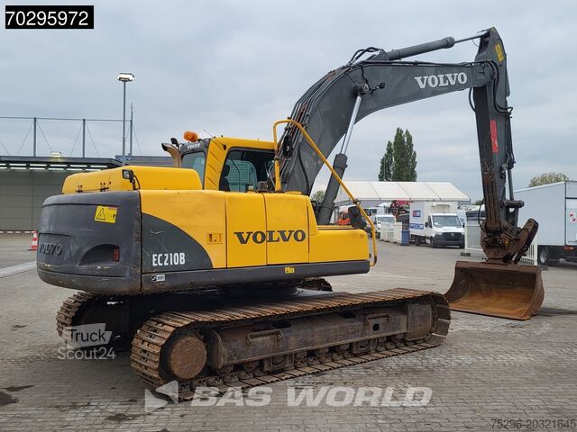 Paletli ekskavatör Volvo EC210 BLC 3 BUCKETS