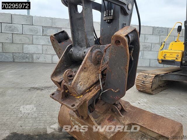 Paletli ekskavatör Volvo EC210 BLC 3 BUCKETS
