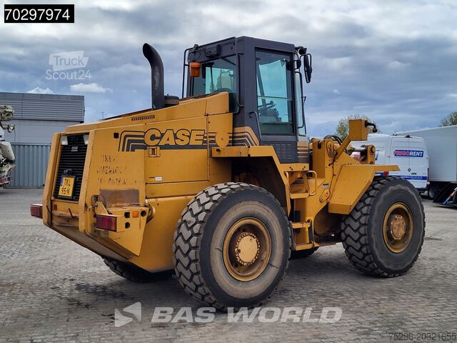 Колесный погрузчик Case 721 B