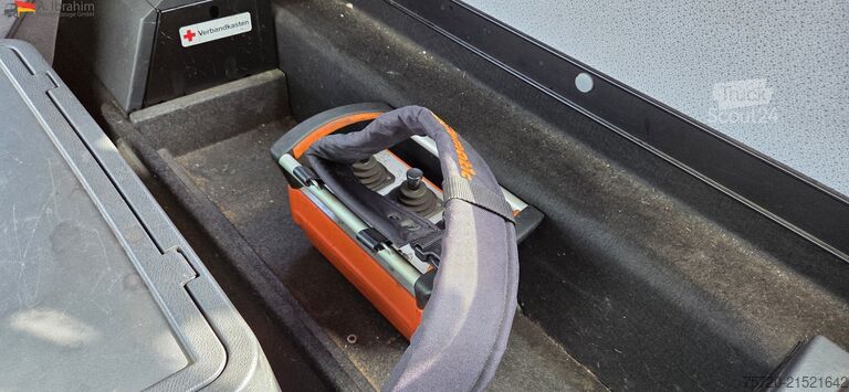 Саміоскид Mercedes-Benz 1850 AK Meiller   Atlas 165.2 Funk FB V8 | Blatt Blatt | Winterdienst