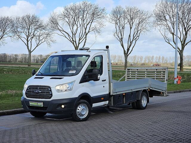 Veículo de recuperação FORD TRANSIT 2.2 Machine Transport!