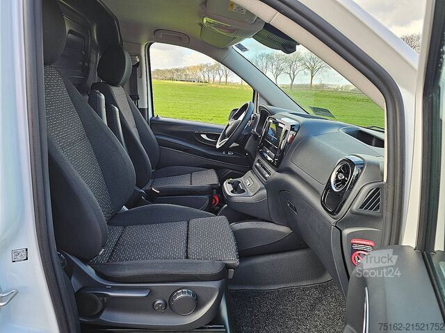 High-roof van MERCEDES-BENZ EVITO 112 60kWh 261Km WLTP