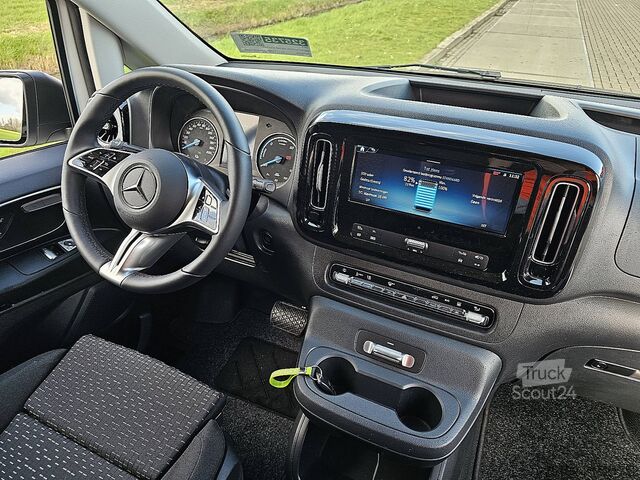 High-roof van MERCEDES-BENZ EVITO 112 60kWh 261Km WLTP