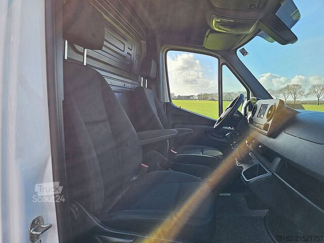 High-roof van MERCEDES-BENZ SPRINTER 314 L2H1 Navi Trekhaak