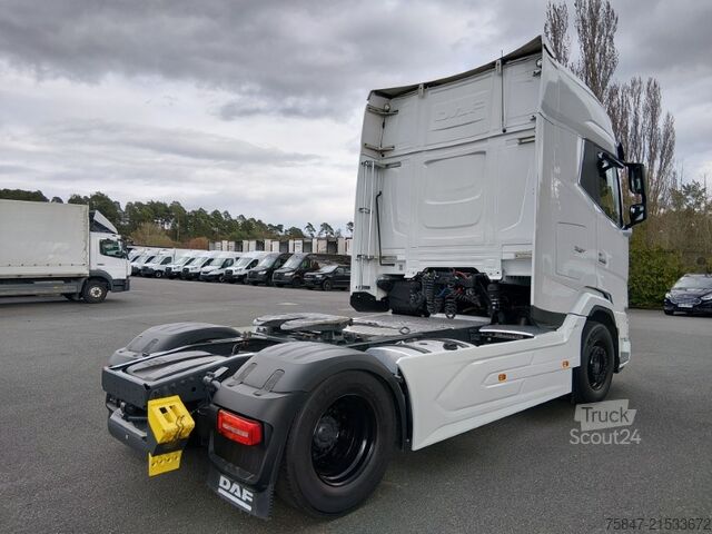 Standard tractor unit DAF XG+ 530 FT Intarder PCC 2x Tank Intarder