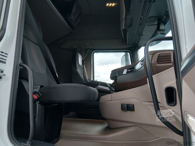 Standard tractor unit DAF XG+ 530 FT Intarder PCC 2x Tank Intarder