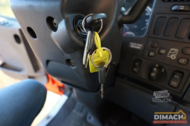 Jäähdytetyt/pakastetut kuljetukset Scania P280 6x2*4 - Euro 5 - laadklep - 3 compartiment...