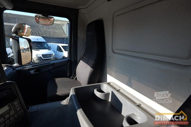Jäähdytetyt/pakastetut kuljetukset Scania P280 6x2*4 - Euro 5 - laadklep - 3 compartiment...