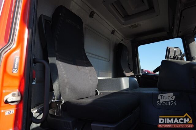 Jäähdytetyt/pakastetut kuljetukset Scania P280 6x2*4 - Euro 5 - laadklep - 3 compartiment...