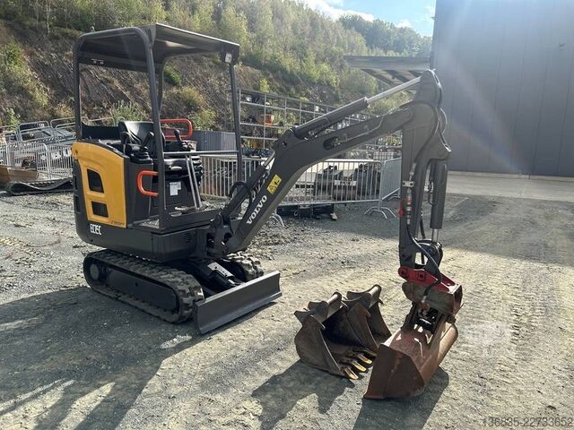 міні-екскаватор Volvo EC 15 C