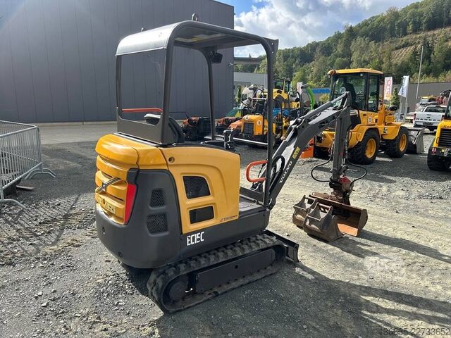 міні-екскаватор Volvo EC 15 C