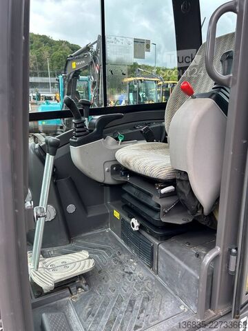 мини-экскаватор Volvo EC 35 D