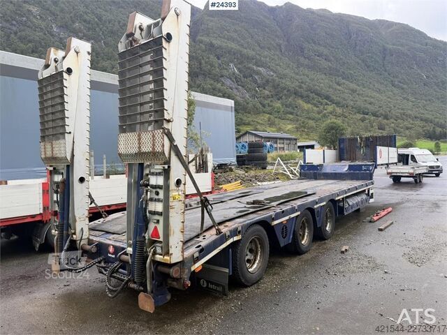 Zems iekrāvējs Istrail 3 akslet Low Loader Semi-Trailer with Hydraulic Ra