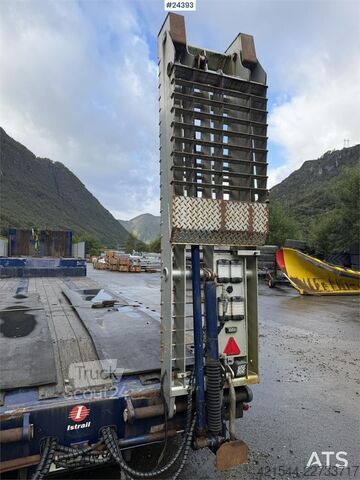 Zems iekrāvējs Istrail 3 akslet Low Loader Semi-Trailer with Hydraulic Ra